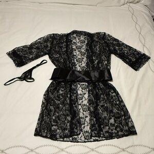 Elegant Black Lace Robe Set